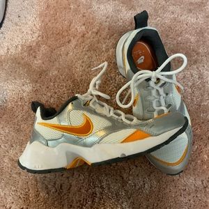 Nike shoes - women size 7.5